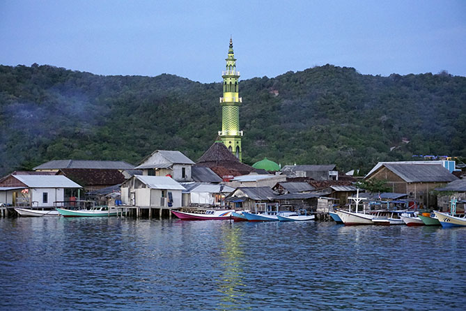 5 Masjid di Karimunjawa Yang Bisa Untuk Beribadah