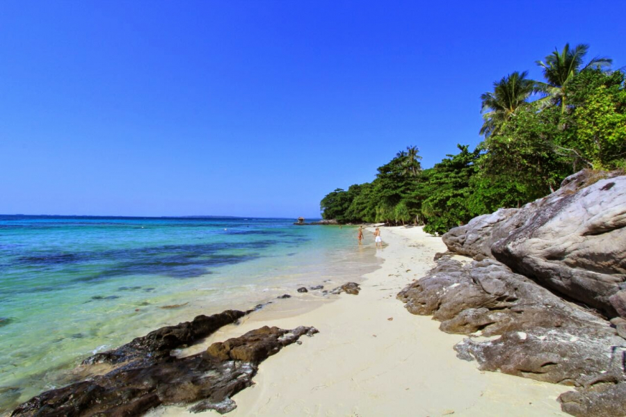 Pantai Batu Topeng Karimunjawa